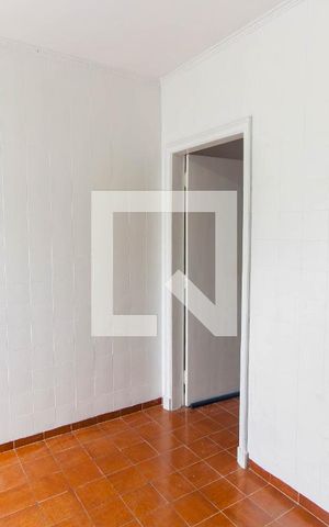 Casa à venda com 300m², 4 quartos e 2 vagas Casa à venda com 300m², 4 quartos e 2 vagasQuarto de Serviço