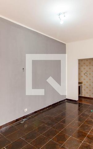 Casa à venda com 300m², 4 quartos e 2 vagas Casa à venda com 300m², 4 quartos e 2 vagasQuarto Reversível