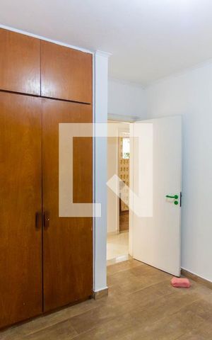 Casa à venda com 300m², 4 quartos e 2 vagas Casa à venda com 300m², 4 quartos e 2 vagasQuarto 2