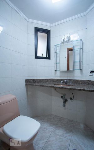 Apartamento para alugar com 116m², 3 quartos e 2 vagas Apartamento para alugar com 116m², 3 quartos e 2 vagasBanheiro da Suíte
