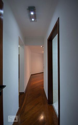 Apartamento para alugar com 116m², 3 quartos e 2 vagas Apartamento para alugar com 116m², 3 quartos e 2 vagasCorredor