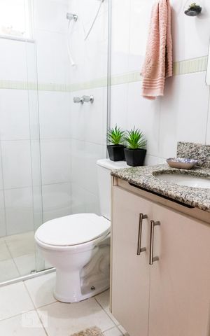 Apartamento à venda com 140m², 3 quartos e 2 vagas Apartamento à venda com 140m², 3 quartos e 2 vagasBanheiro Social