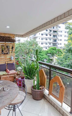 Apartamento à venda com 120m², 4 quartos e 2 vagasVaranda da Sala