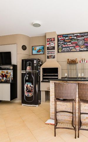 Casa de condomínio à venda com 350m², 4 quartos e 4 vagas Casa de condomínio à venda com 350m², 4 quartos e 4 vagasÁrea Gourmet