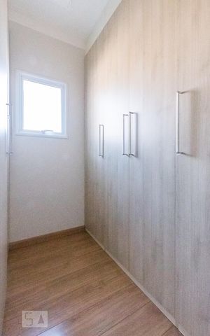 Casa de condomínio à venda com 350m², 4 quartos e 4 vagas Casa de condomínio à venda com 350m², 4 quartos e 4 vagasSuíte 2