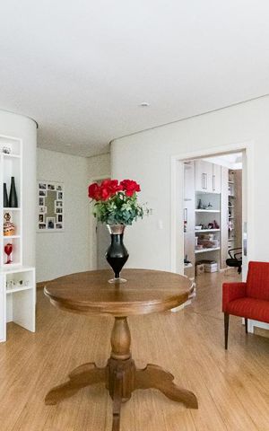 Casa de condomínio à venda com 350m², 4 quartos e 4 vagas Casa de condomínio à venda com 350m², 4 quartos e 4 vagasHall Andar Superior