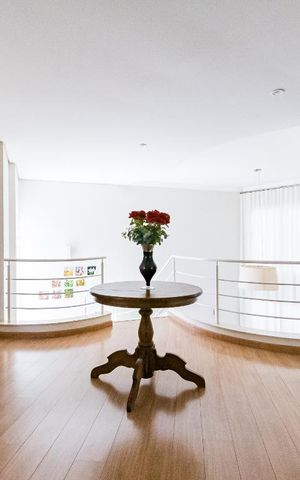 Casa de condomínio à venda com 350m², 4 quartos e 4 vagas Casa de condomínio à venda com 350m², 4 quartos e 4 vagasHall Andar Superior