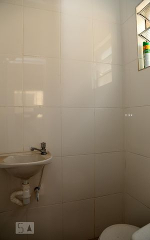 Casa para alugar com 120m², 2 quartos e 2 vagasBanheiro