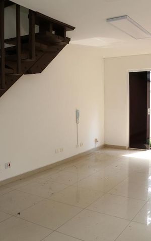Casa para alugar com 120m², 2 quartos e 2 vagasSala
