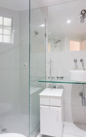 Apartamento para alugar com 70m², 2 quartos e 2 vagasBanheiro