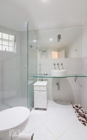 Apartamento para alugar com 70m², 2 quartos e 2 vagasBanheiro