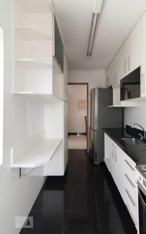Apartamento para alugar com 70m², 2 quartos e 1 vagaCozinha
