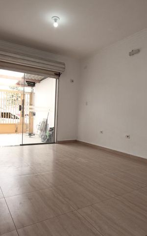 Casa à venda com 130m², 3 quartos e 2 vagasSala