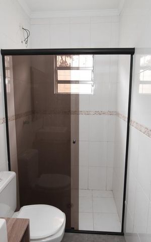 Casa à venda com 130m², 3 quartos e 2 vagasBanheiro