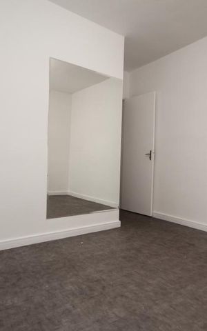 Casa à venda com 130m², 3 quartos e 2 vagasQuarto 1