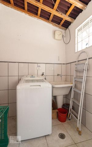 Casa para alugar com 270m², 3 quartos e 4 vagasÁrea de Serviço