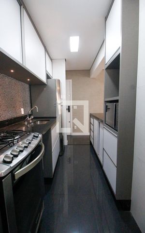 Apartamento para alugar com 69m², 2 quartos e 2 vagasCozinha