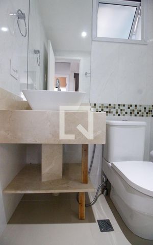 Apartamento para alugar com 69m², 2 quartos e 2 vagasBanheiro