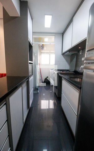 Apartamento para alugar com 69m², 2 quartos e 2 vagasCozinha