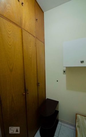 Apartamento para alugar com 60m², 2 quartos e sem vagaQuarto de Serviço