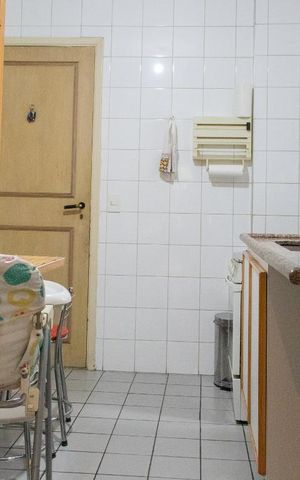 Apartamento à venda com 115m², 3 quartos e 2 vagas Apartamento à venda com 115m², 3 quartos e 2 vagasCozinha