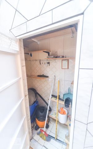 Casa à venda com 200m², 4 quartos e 2 vagasDespensa