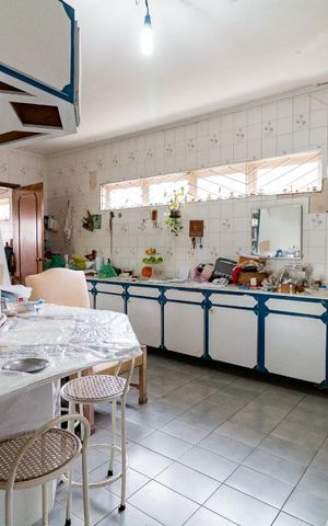 Casa à venda com 357m², 4 quartos e 4 vagasCozinha