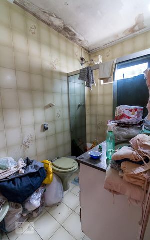 Casa à venda com 357m², 4 quartos e 4 vagasBanheiro quarto 3 suíte