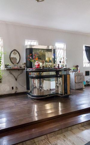 Casa à venda com 357m², 4 quartos e 4 vagasSala 2