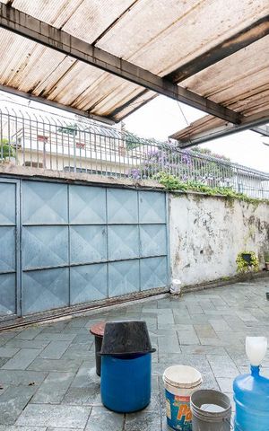 Casa à venda com 357m², 4 quartos e 4 vagasPortão automático