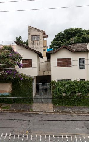 Casa à venda com 357m², 4 quartos e 4 vagasVista quartos 2 e 3 suítes