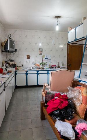 Casa à venda com 357m², 4 quartos e 4 vagasCozinha