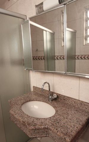 Casa à venda com 75m², 2 quartos e 1 vagaBanheiro