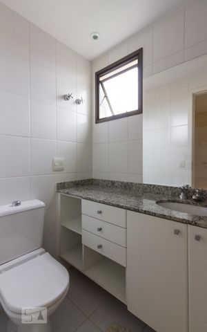 Apartamento para alugar com 130m², 3 quartos e 3 vagasBanheiro Suite 1