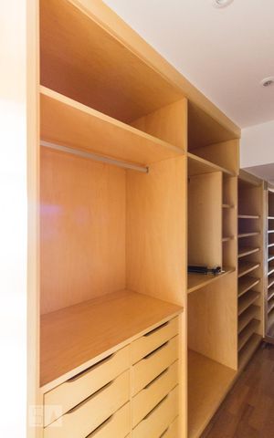 Apartamento para alugar com 130m², 3 quartos e 3 vagasCloset
