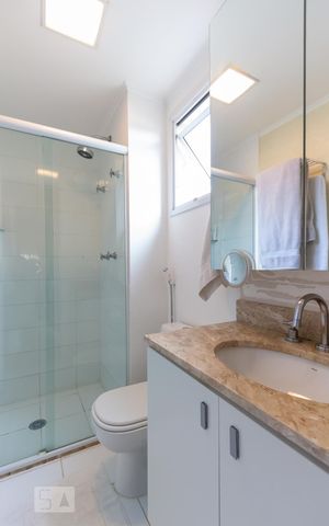 Apartamento para alugar com 70m², 1 quarto e 2 vagas Apartamento para alugar com 70m², 1 quarto e 2 vagasBanheiro da suíte