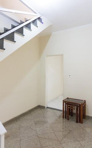 Casa à venda com 150m², 2 quartos e 2 vagasSala
