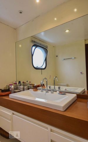 Apartamento para alugar com 320m², 3 quartos e 4 vagasBanheiro 02 Suíte 01
