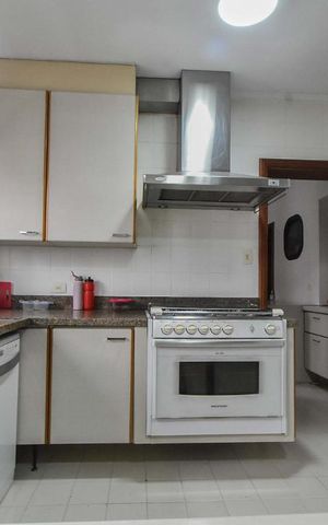 Apartamento para alugar com 320m², 3 quartos e 4 vagasCozinha
