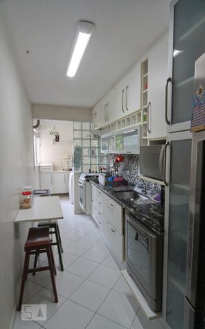Apartamento para alugar com 80m², 2 quartos e 1 vaga Apartamento para alugar com 80m², 2 quartos e 1 vagaCozinha