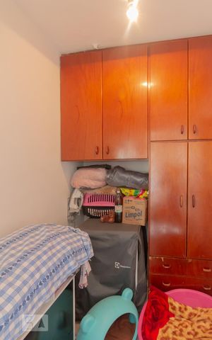 Apartamento à venda com 209m², 3 quartos e 3 vagas Apartamento à venda com 209m², 3 quartos e 3 vagasQuarto de serviço