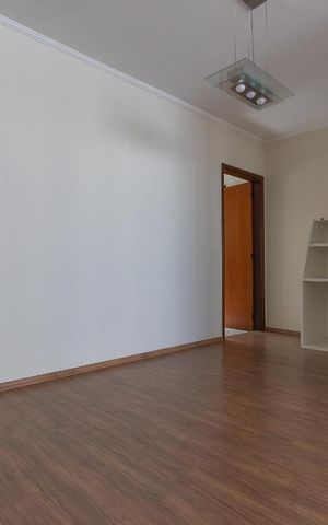 Apartamento à venda com 83m², 3 quartos e 2 vagas Apartamento à venda com 83m², 3 quartos e 2 vagasSala