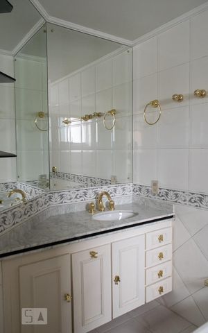 Apartamento à venda com 330m², 4 quartos e 5 vagas Apartamento à venda com 330m², 4 quartos e 5 vagasBANHEIRO QUARTO 2