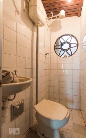 Casa à venda com 115m², 4 quartos e 3 vagasBanheiro de Serviço