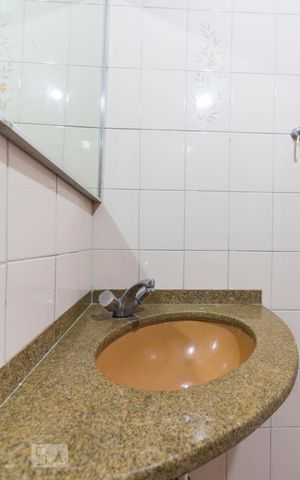 Casa à venda com 115m², 4 quartos e 3 vagasBanheiro Social