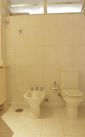 Apartamento à venda com 110m², 2 quartos e sem vagaBanheiro