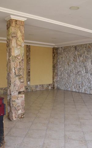 Casa à venda com 900m², 3 quartos e 5 vagasÁrea Comum - Playground