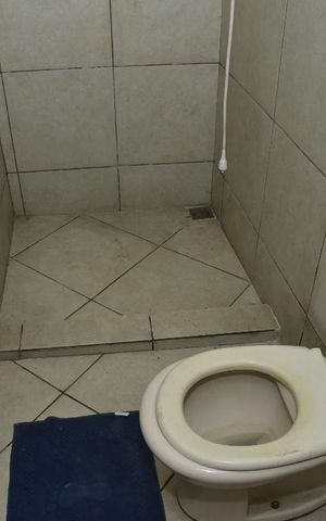 Casa à venda com 900m², 3 quartos e 5 vagasBanheiro de Serviço