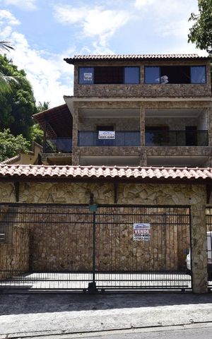 Casa à venda com 900m², 3 quartos e 5 vagasFachada