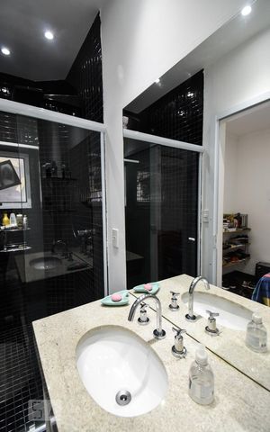 Apartamento à venda com 145m², 3 quartos e 1 vagaBanheiro